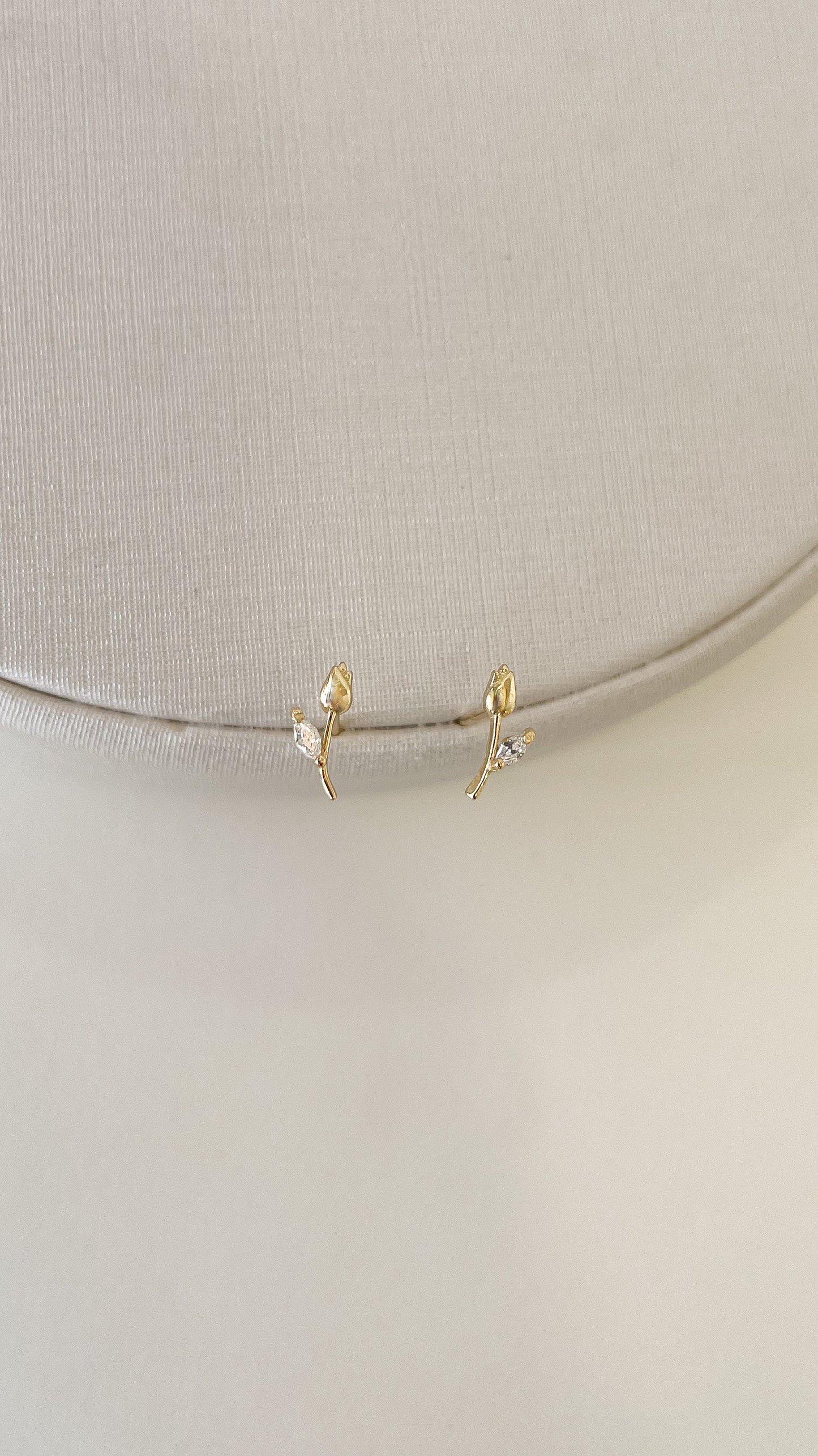 Aretes mini tulipanes
