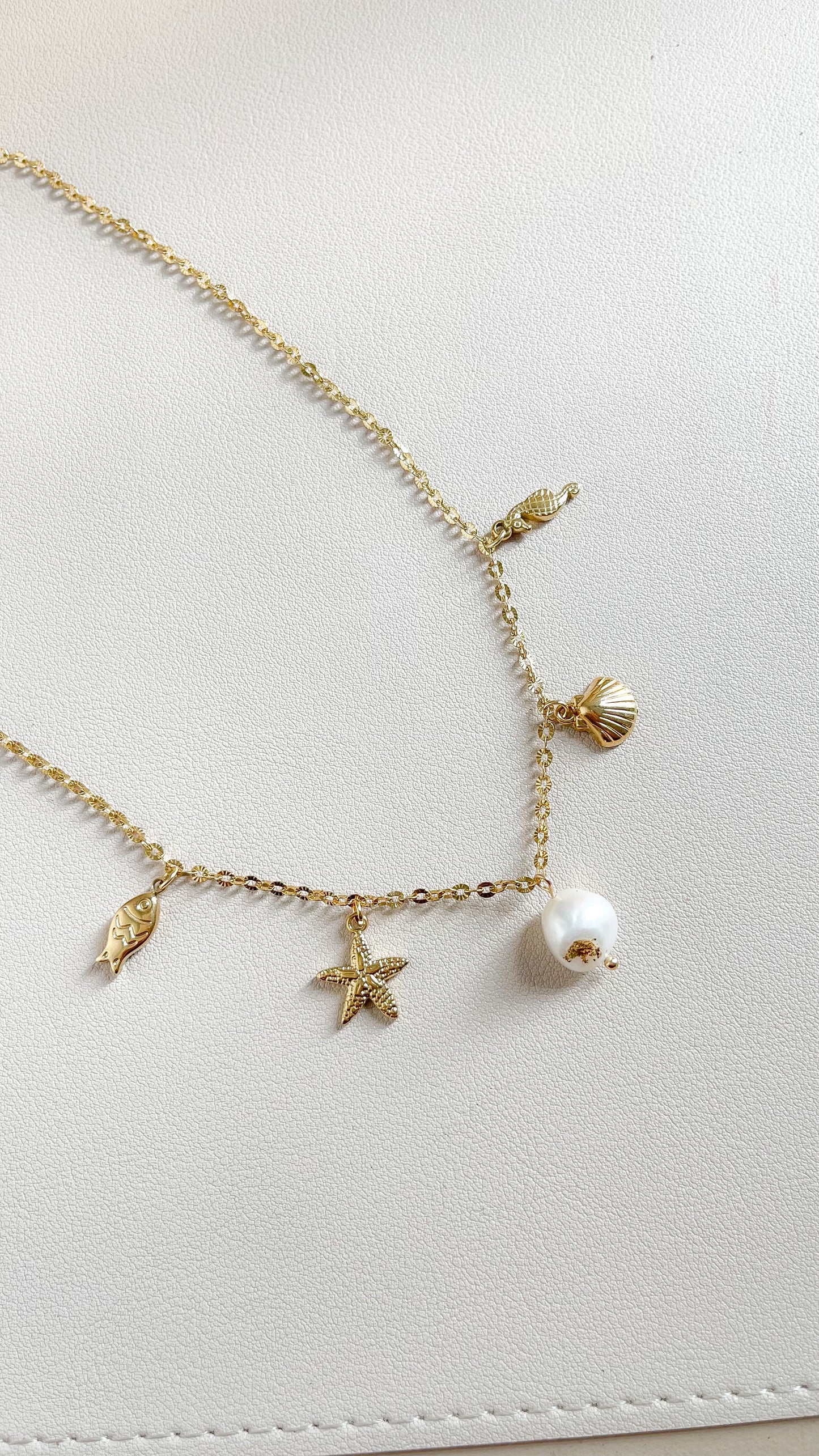 Collar con charms Isla