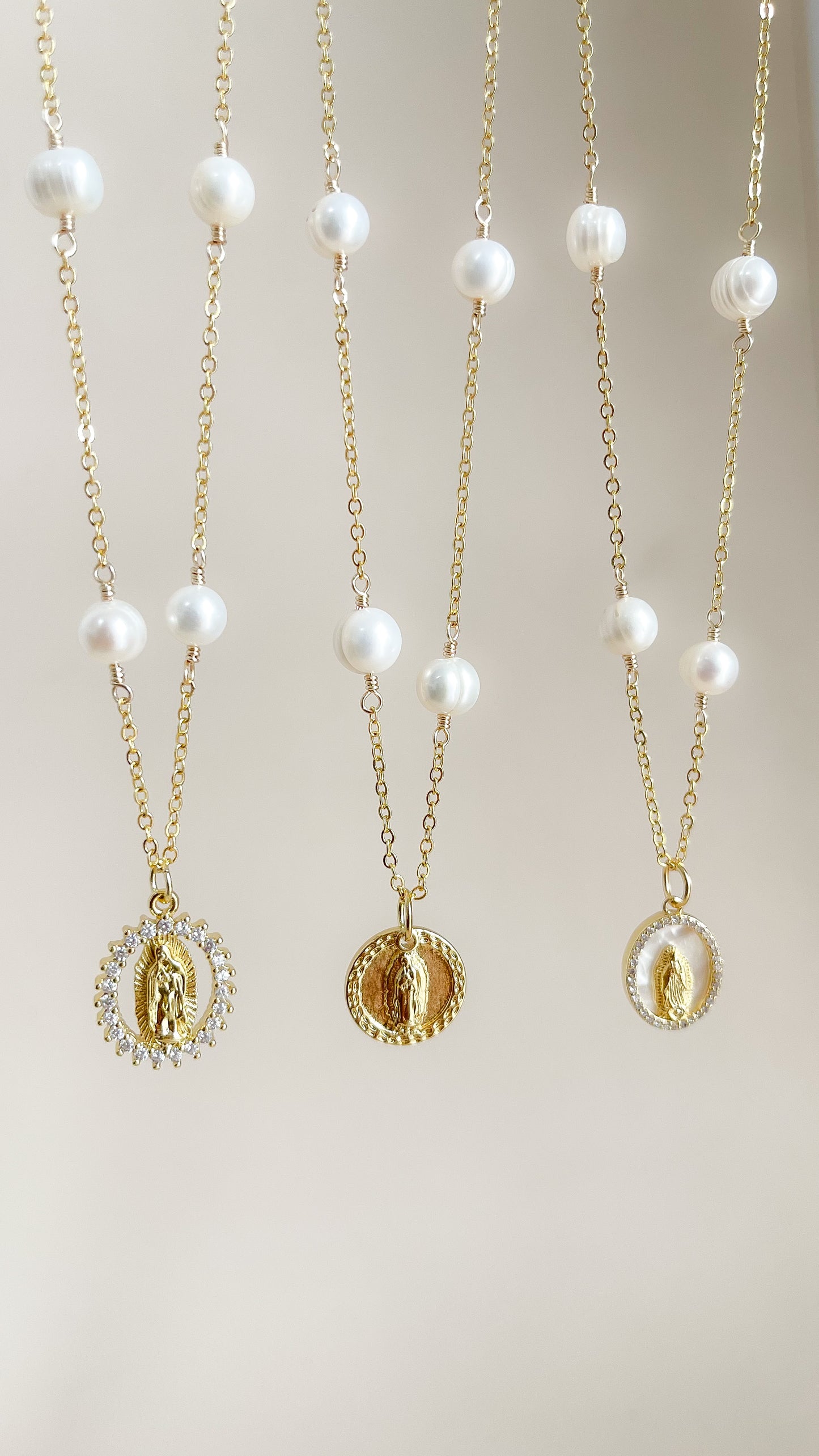 Collar virgen & perlas