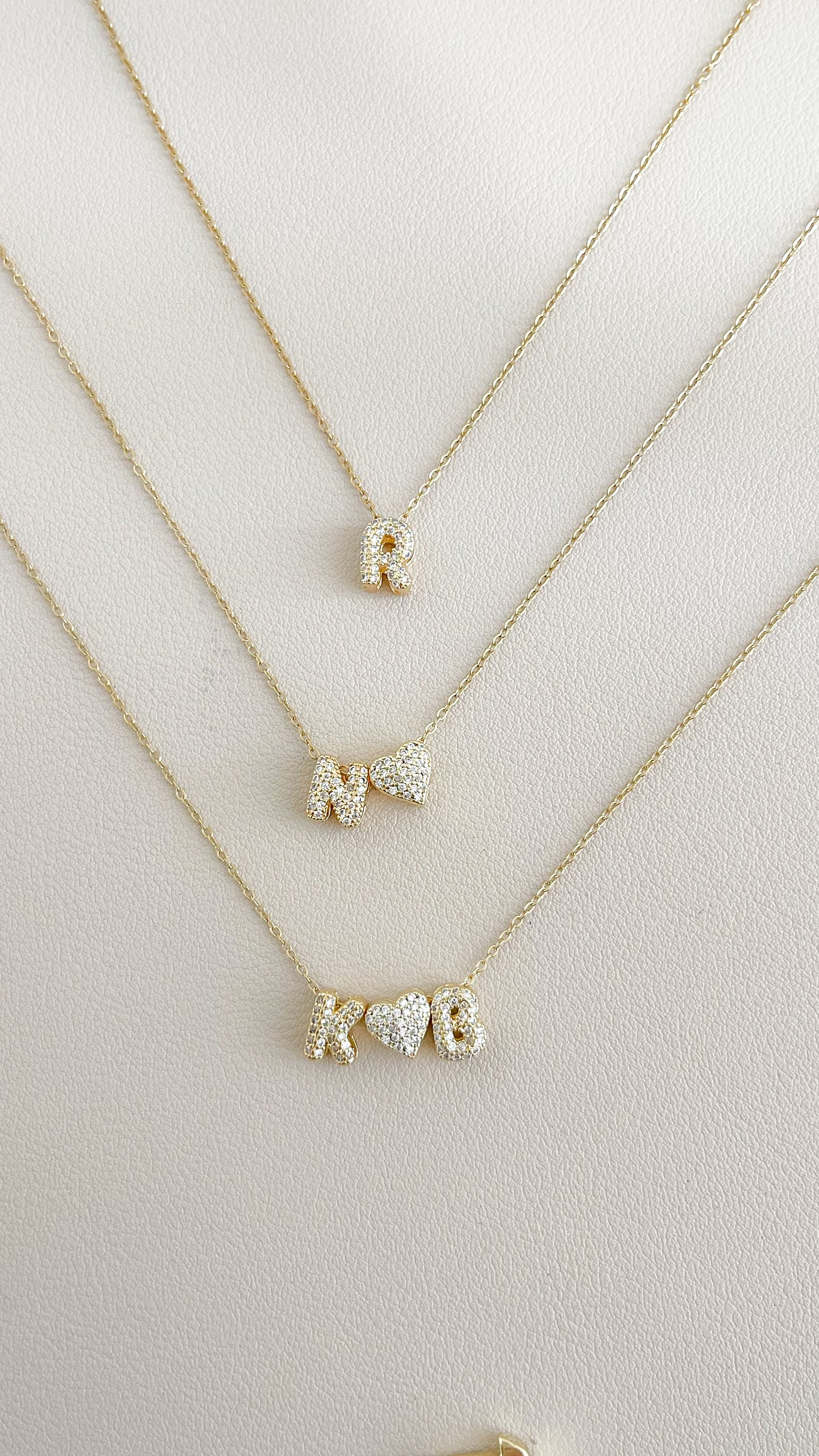 Collar mini Letras
