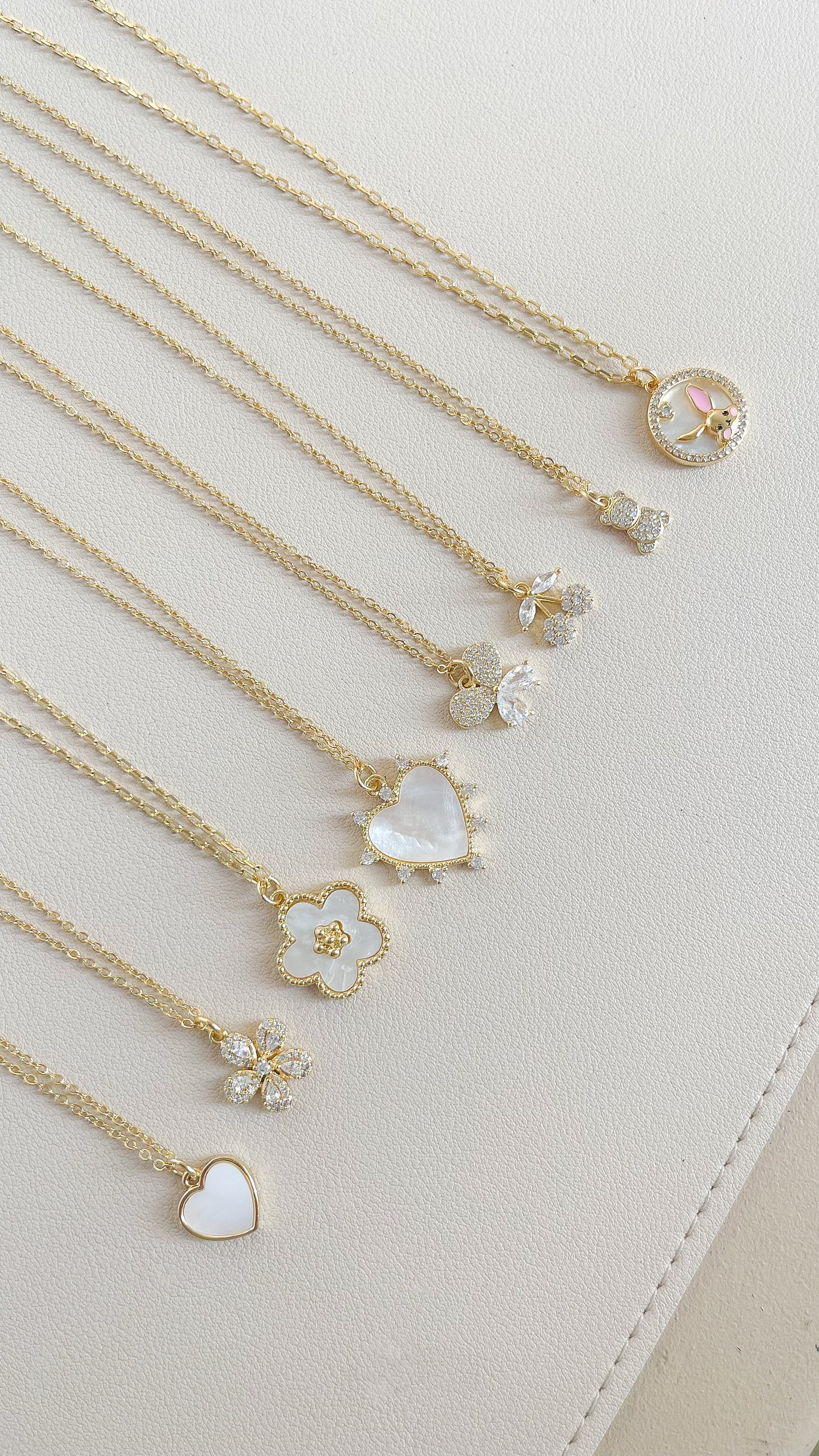 Collares Encantos