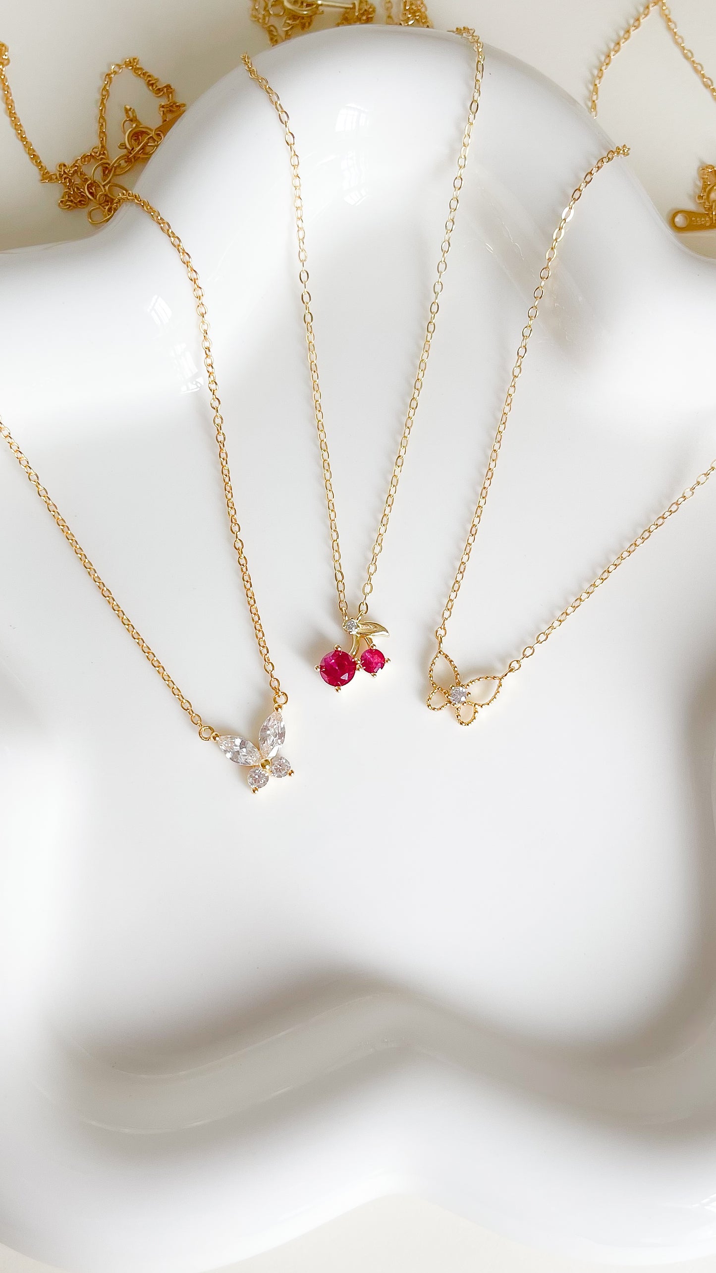 Collar Cherry Love