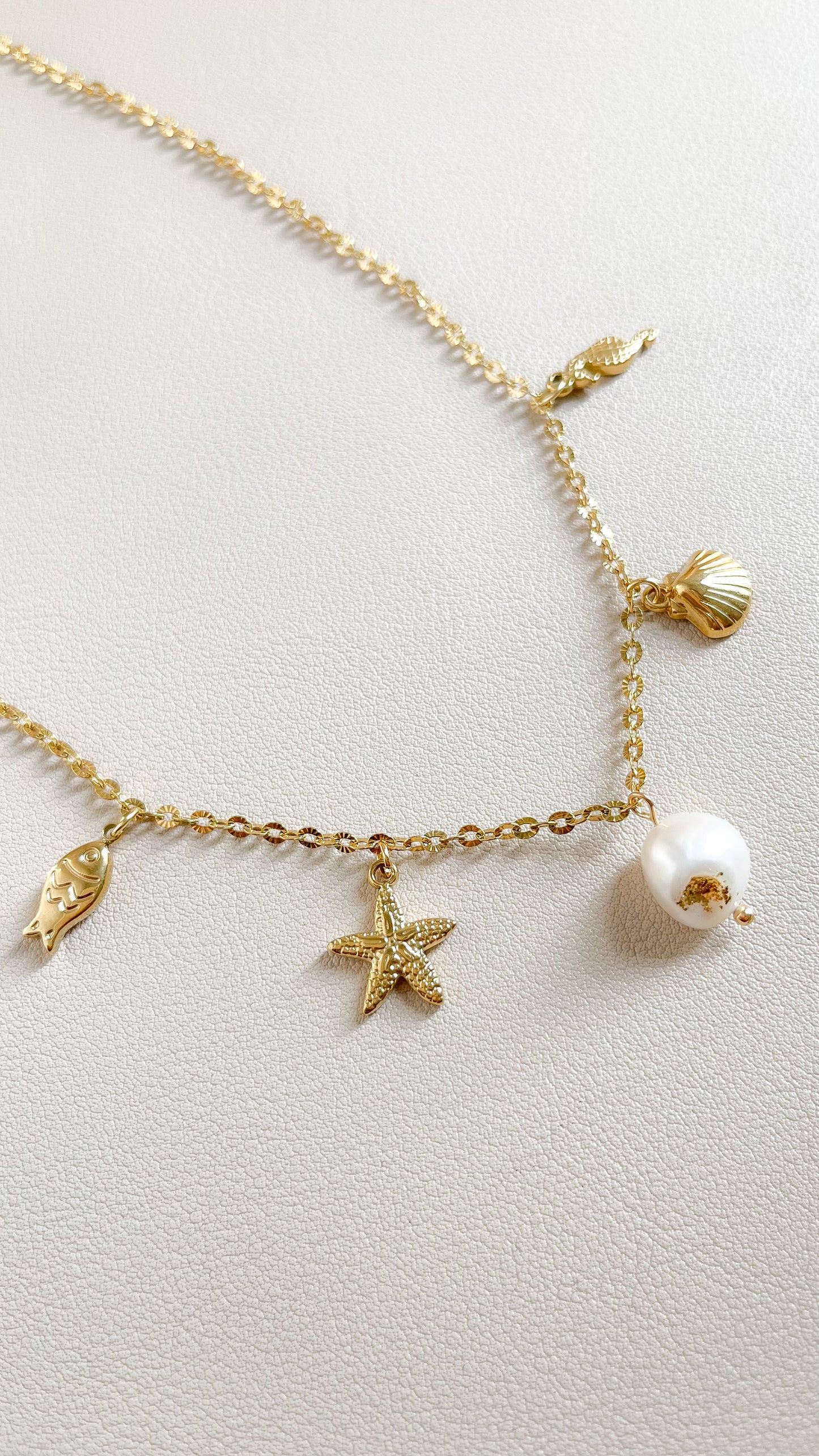 Collar con charms Isla