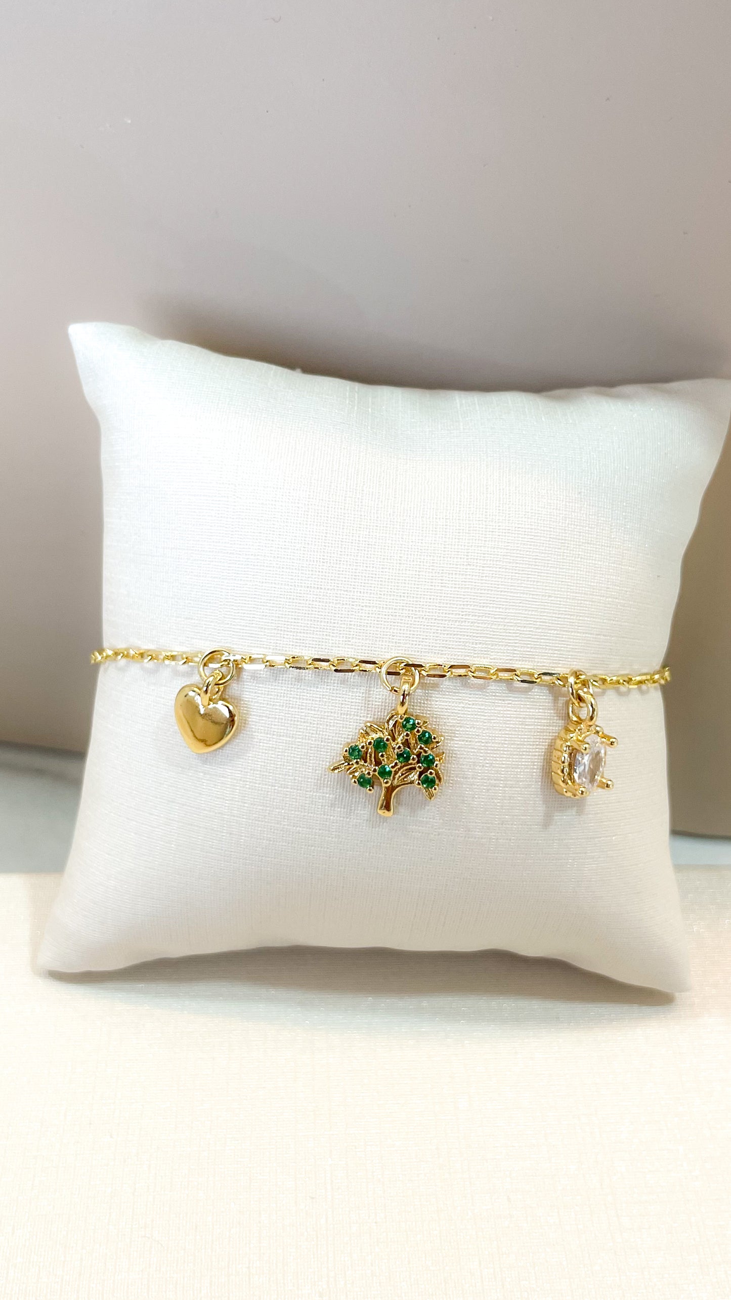 Charms Bracelet Paz