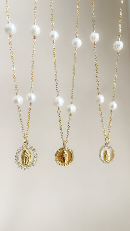 Collar virgen & perlas