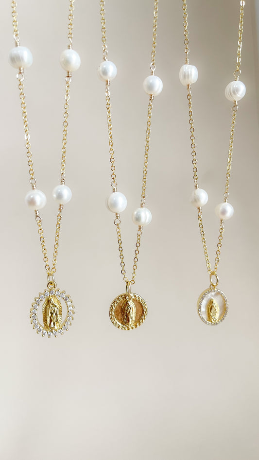 Collar virgen & perlas