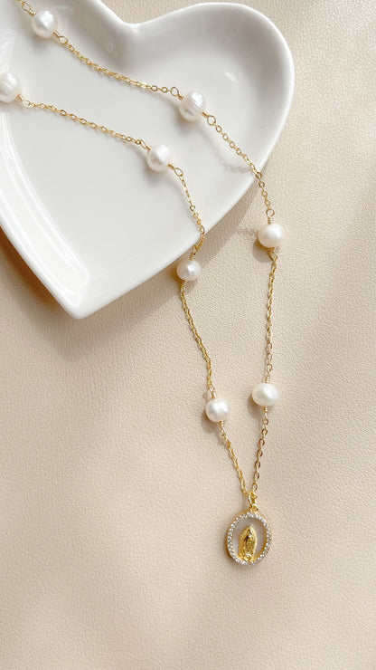Collar virgen & perlas
