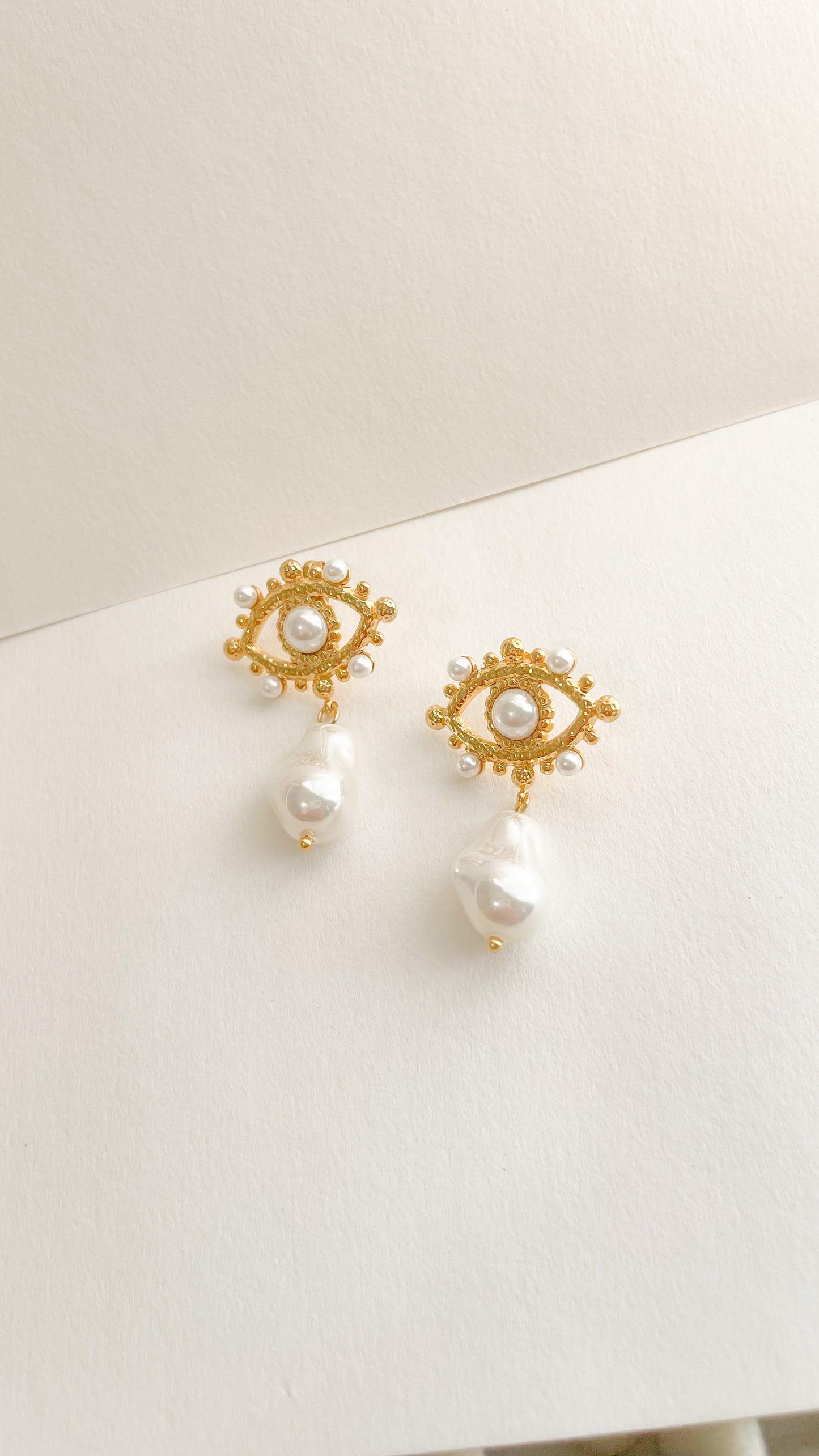 Elia Earring