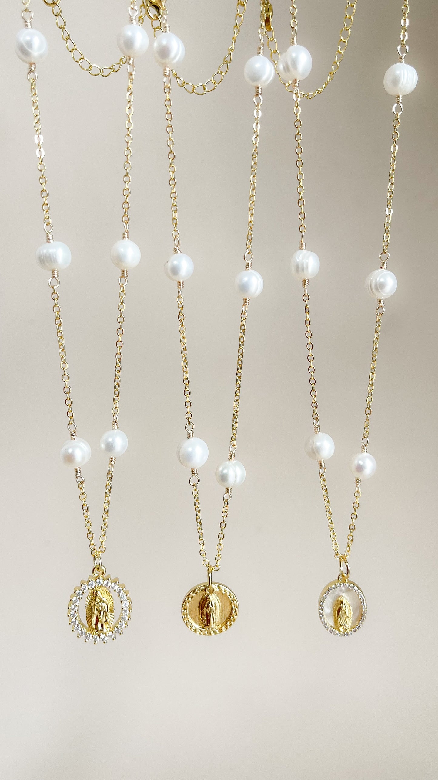 Collar virgen & perlas