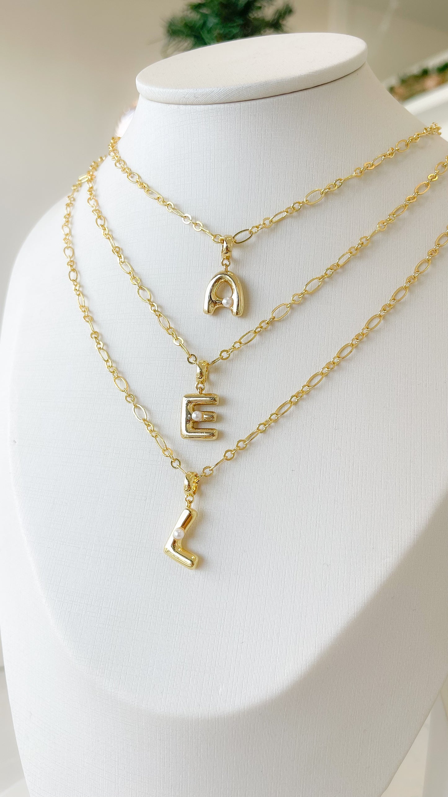 Collar Letra perlada