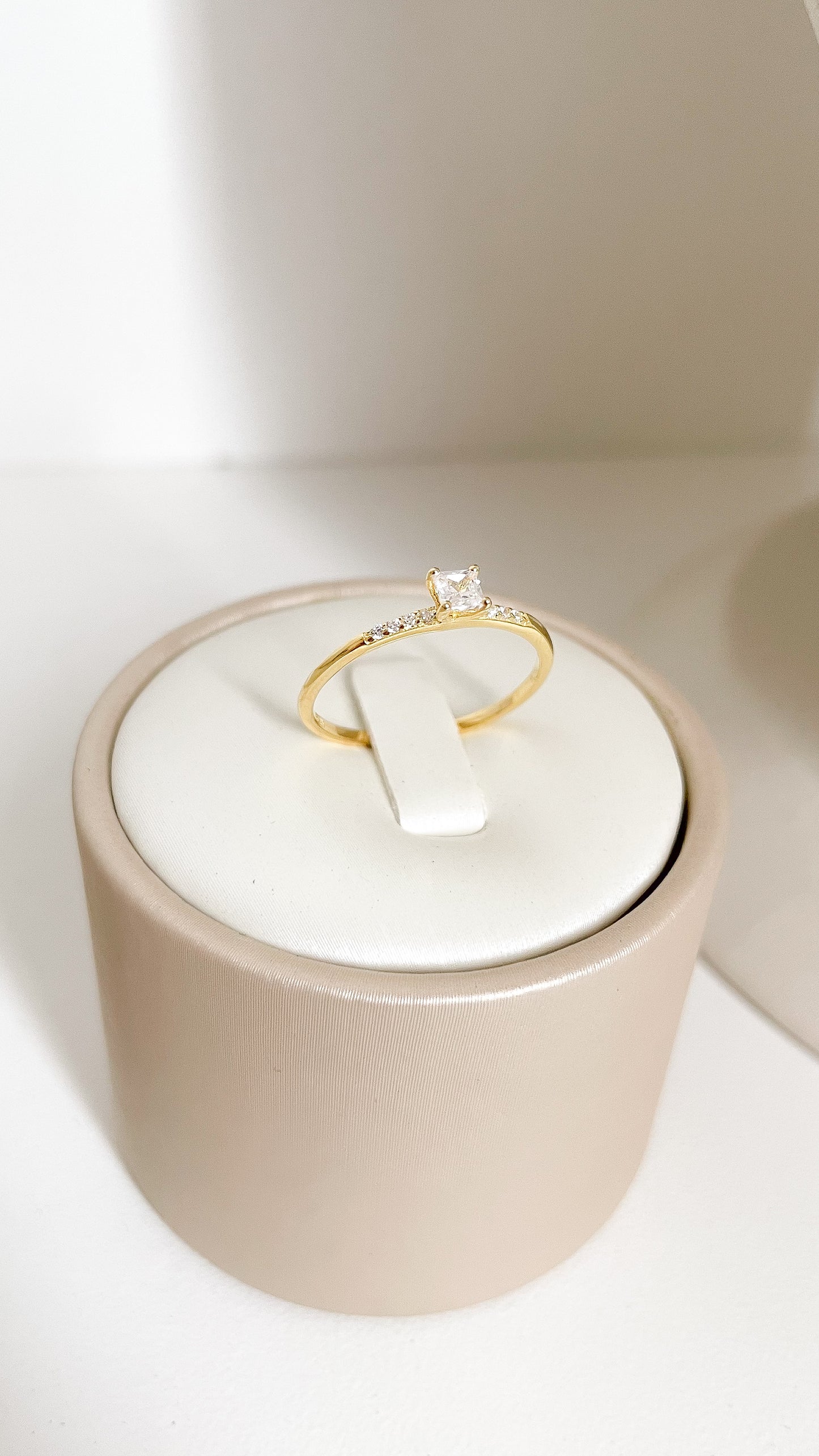 Anillo Rosy
